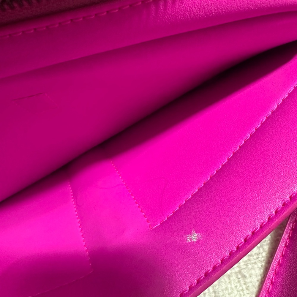 Telfar Circle Bag Azalea Pink – Like New, w/ Dust Bag & Box - Picture 7 of 11
